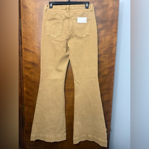 Risen tan Flare Jeans - Picture 2 of 8